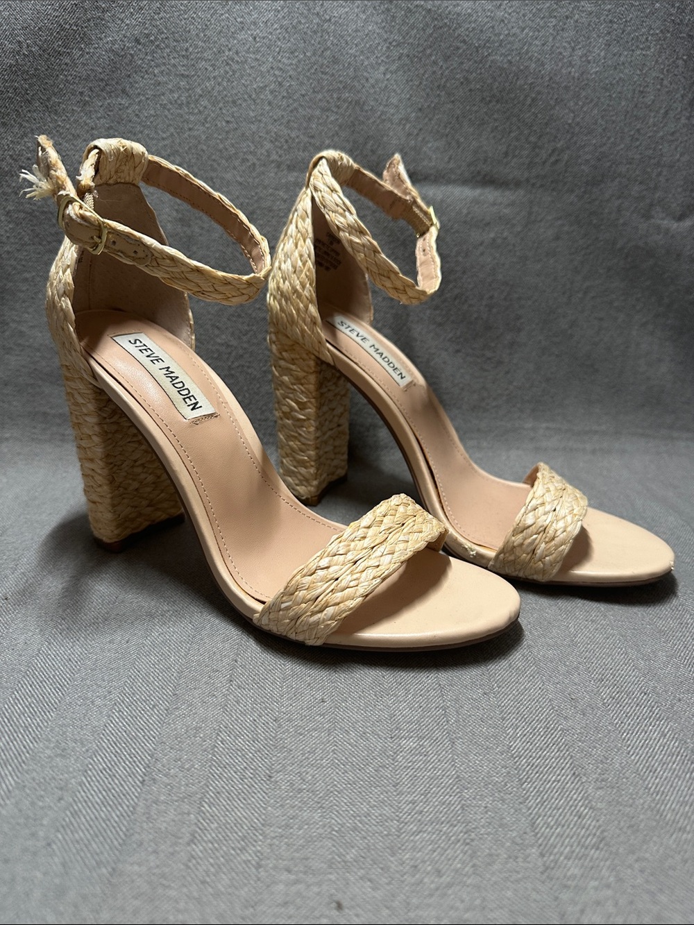 Steve Madden Raffia stacked sandals 7.5